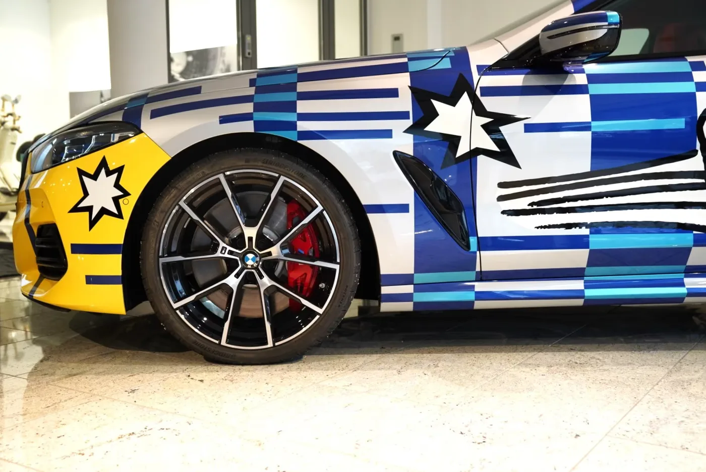 BMW M850i xDrive Gran Coupé THE 8 X JEFF KOONS offered by a specialist dealer in Haar, Germany, photo 3 of 28