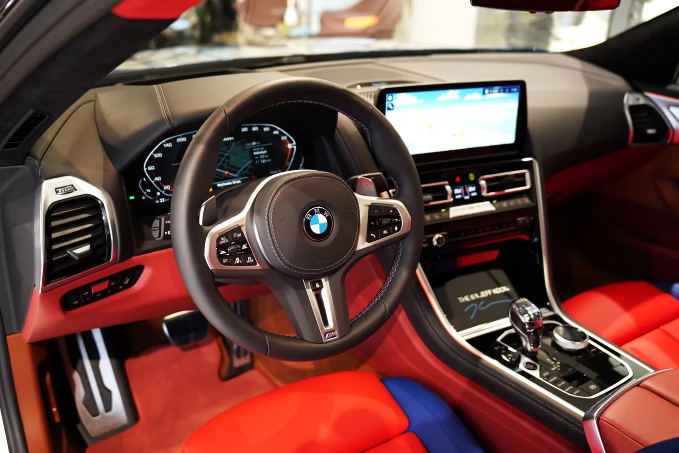 BMW M850i xDrive Gran Coupé THE 8 X JEFF KOONS offered by a specialist dealer in Haar, Germany, photo 8 of 28