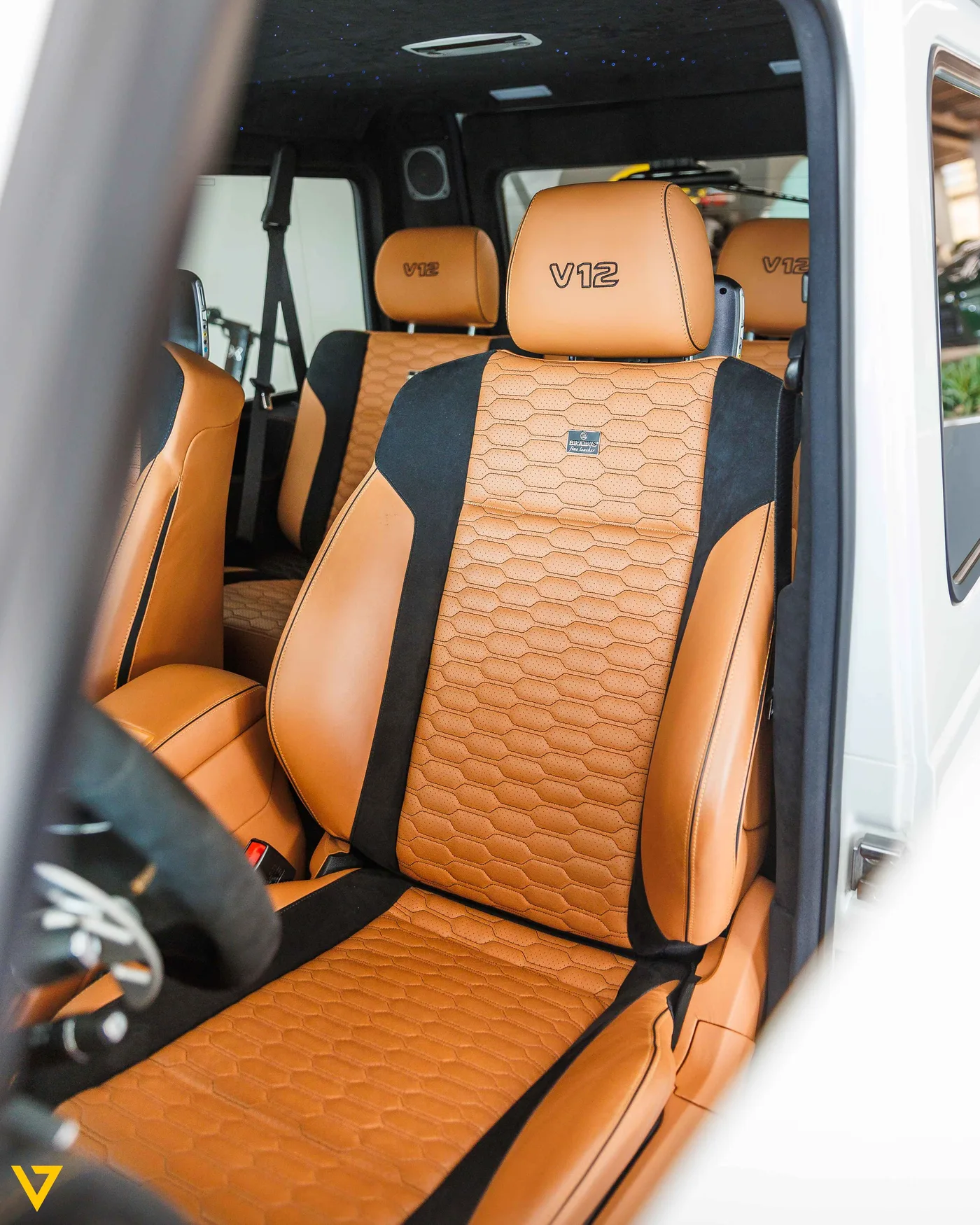 Brabus G 800 offered by a supercar dealer in Riyadh, Saudi Arabia, photo 6 of 20