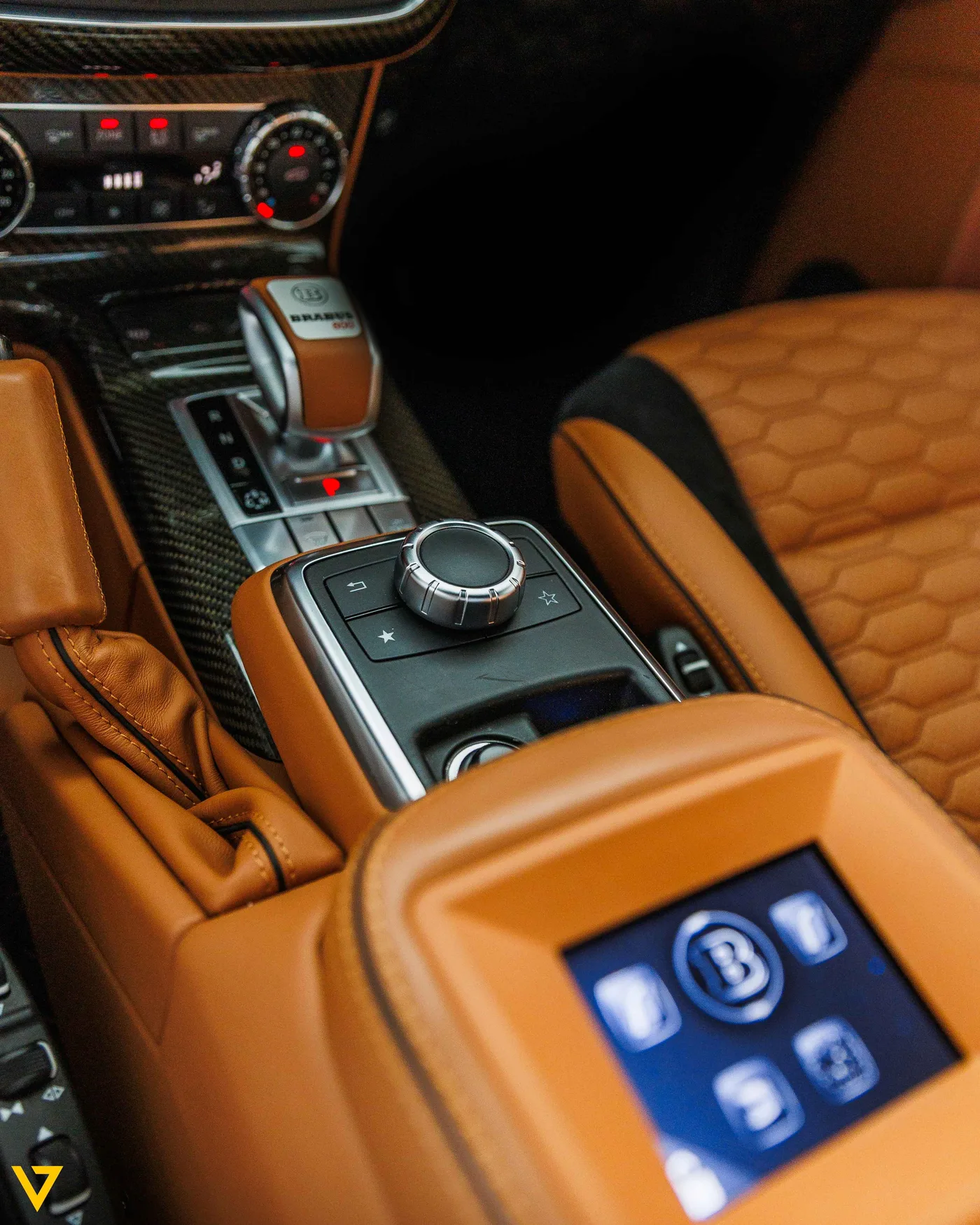 Brabus G 800 offered by a supercar dealer in Riyadh, Saudi Arabia, photo 11 of 20