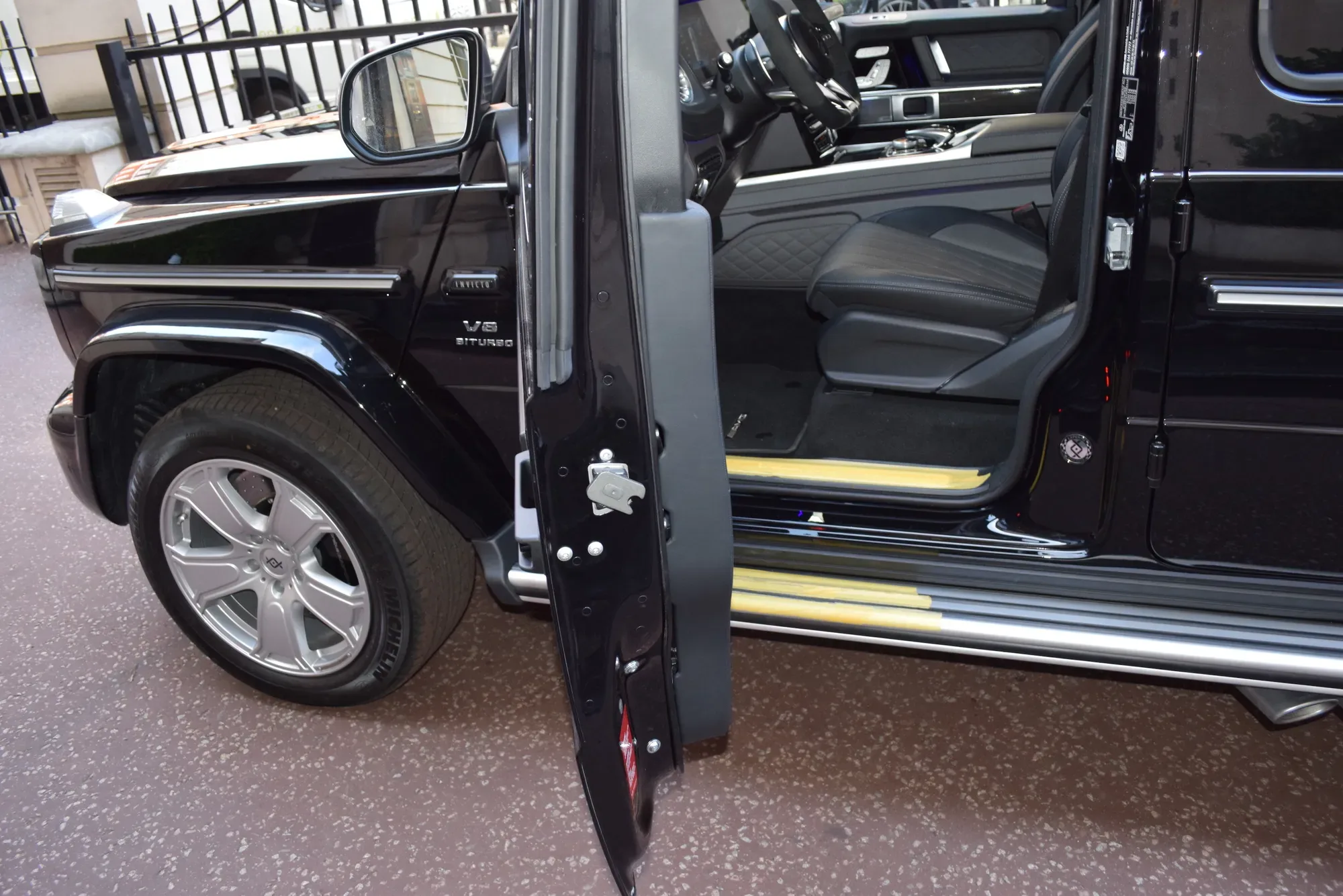 BRABUS Invicto Pure, 17/30