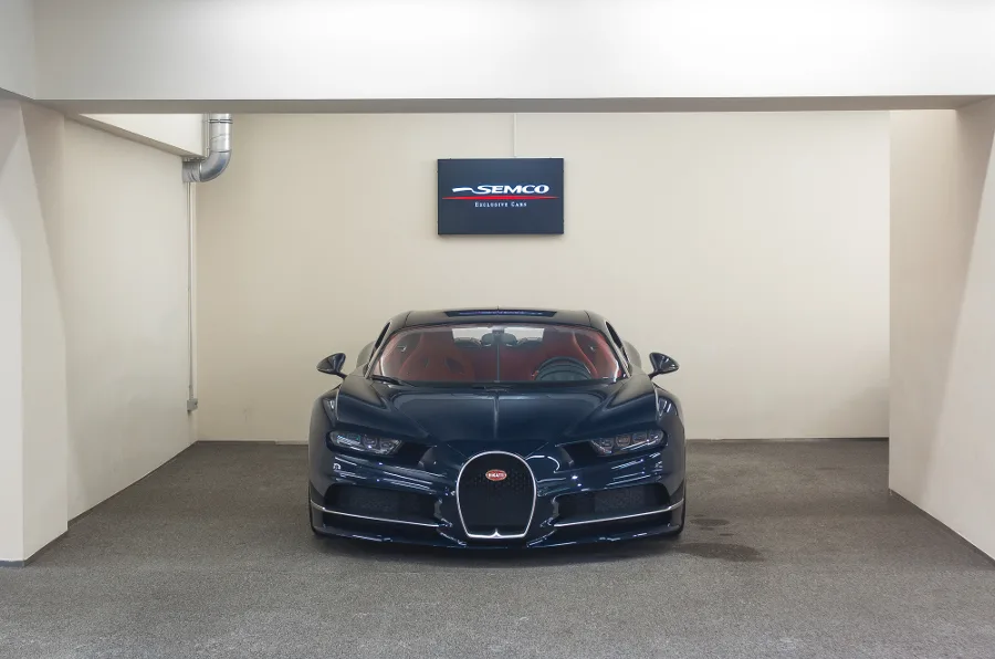 Bugatti Chiron offered by a specialist dealer in Haar, Germany, main photo