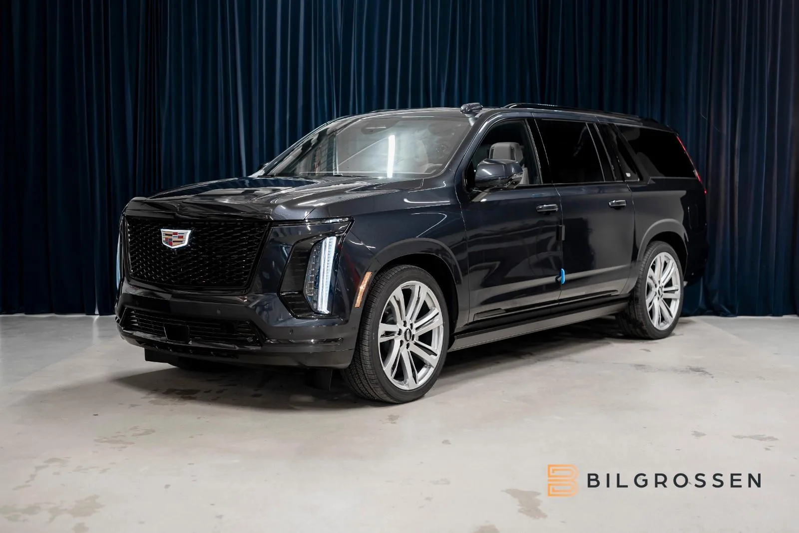 Cadillac Escalade ESV Sport Platinum angeboten von einem Fachhändler in Täby, Schweden, Hauptfoto