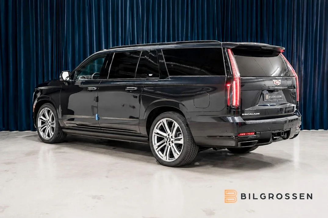 Cadillac Escalade ESV Sport Platinum, 3/24