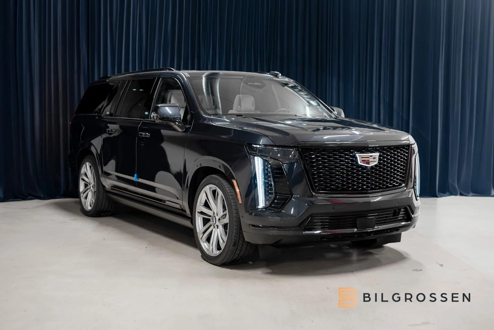 Cadillac Escalade ESV Sport Platinum, 7/24
