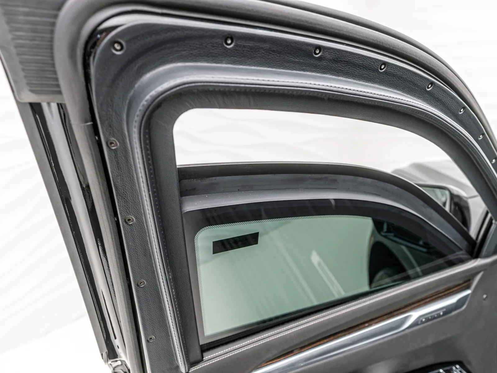 Cadillac Escalade ESV Premium Luxury, gepanzert B6, 18/30