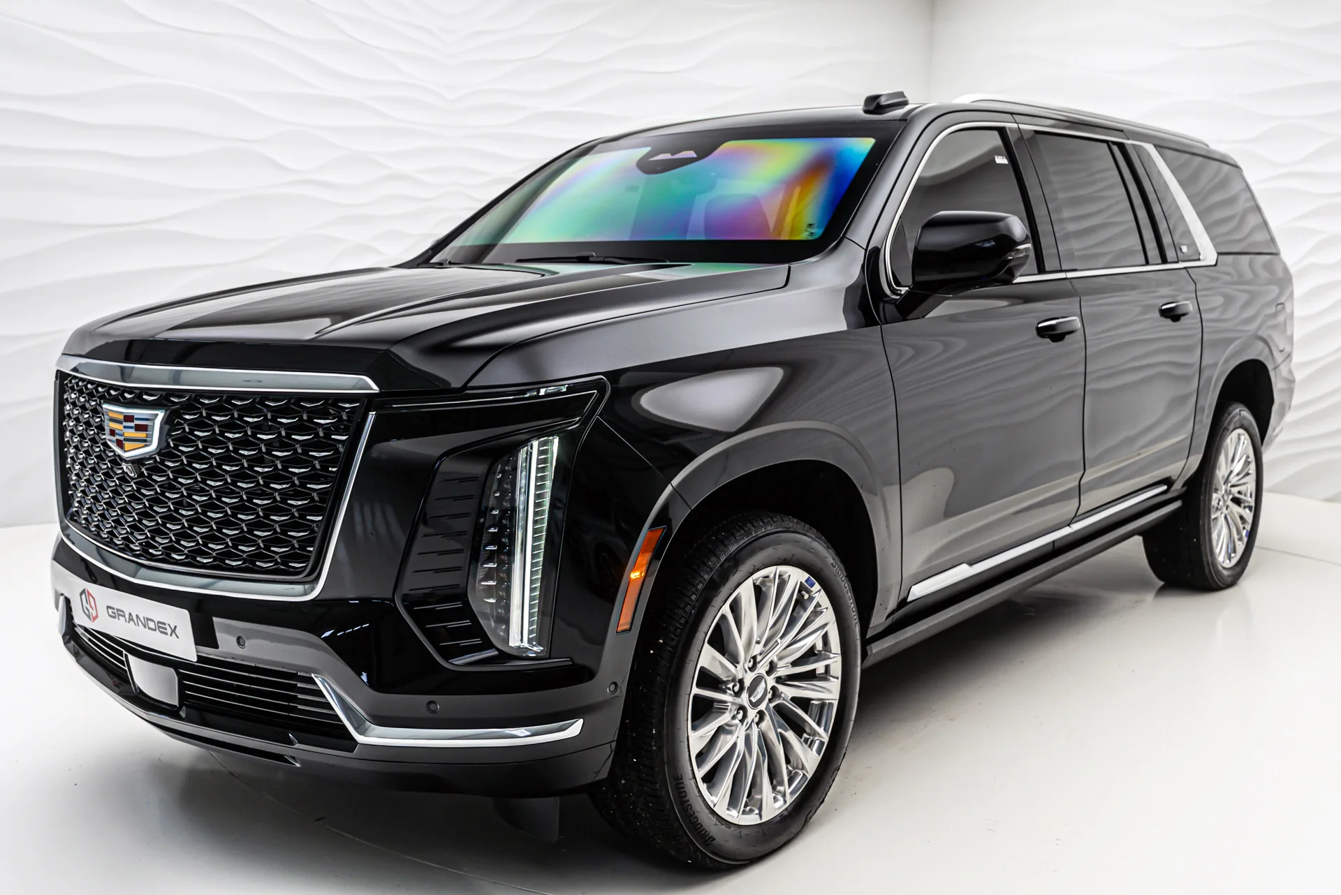 Cadillac Escalade ESV Premium Luxury, armoured B6 offered by a specialist dealer in Sengenthal, Germany, main photo