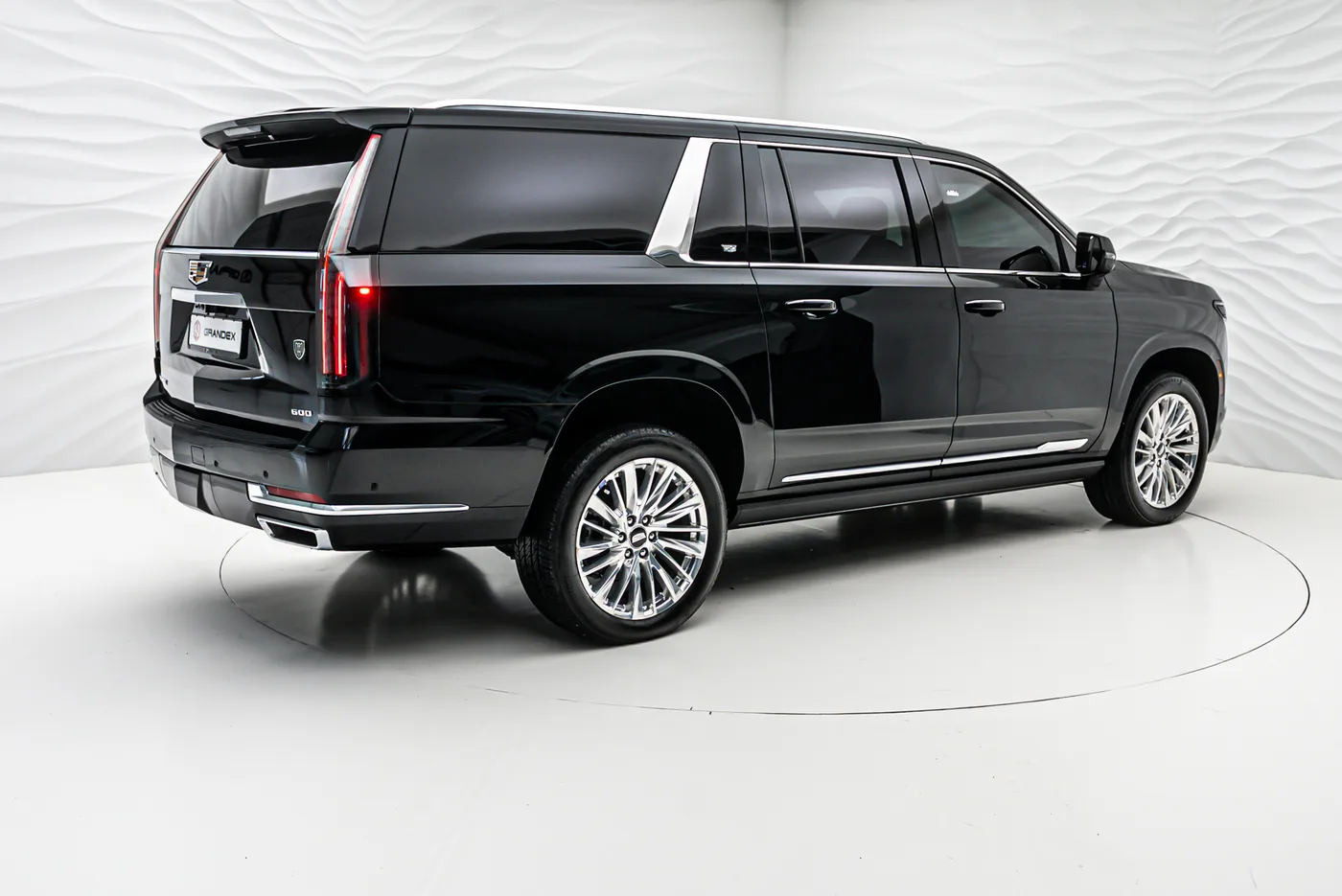Cadillac Escalade ESV Premium Luxury, armoured B6 offered by a specialist dealer in Sengenthal, Germany, photo 6 of 10