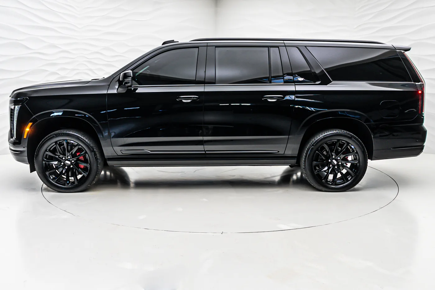 Cadillac Escalade Long, Sport Platinum, Armoured B6 proposée par un concessionnaire spécialisé à Sengenthal, Allemagne, photo 3 sur 25