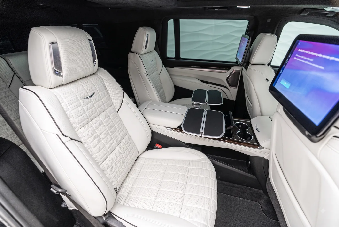 Cadillac Escalade Long, Sport Platinum, Armoured B6 proposée par un concessionnaire spécialisé à Sengenthal, Allemagne, photo 23 sur 25