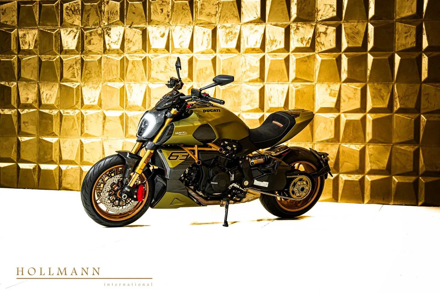 Ducati Diavel 1260 proposée par un concessionnaire spécialisé à Stuhr, Allemagne, photo 4 sur 8