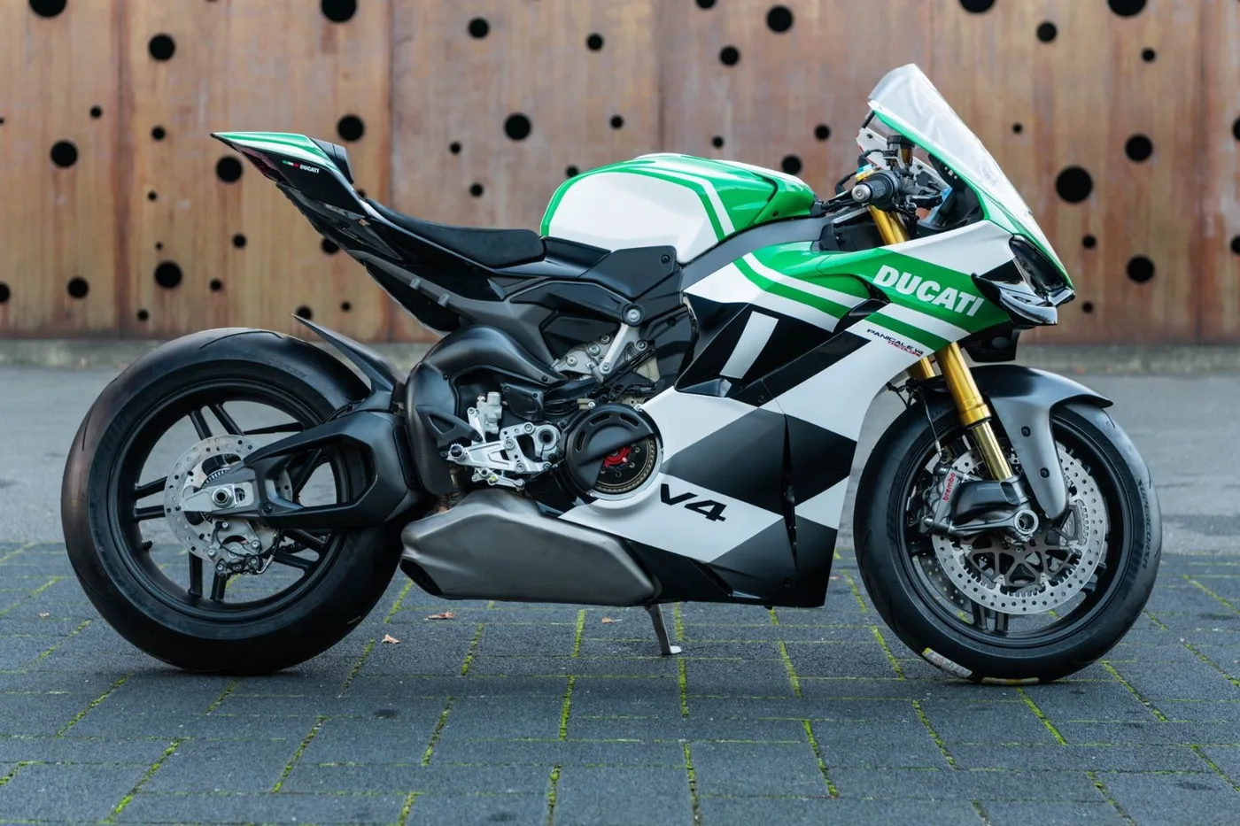 Ducati Panigale V4 angeboten von einem Händler für Luxusmotorräder in Gronau, Deutschland, Foto 2 von 15