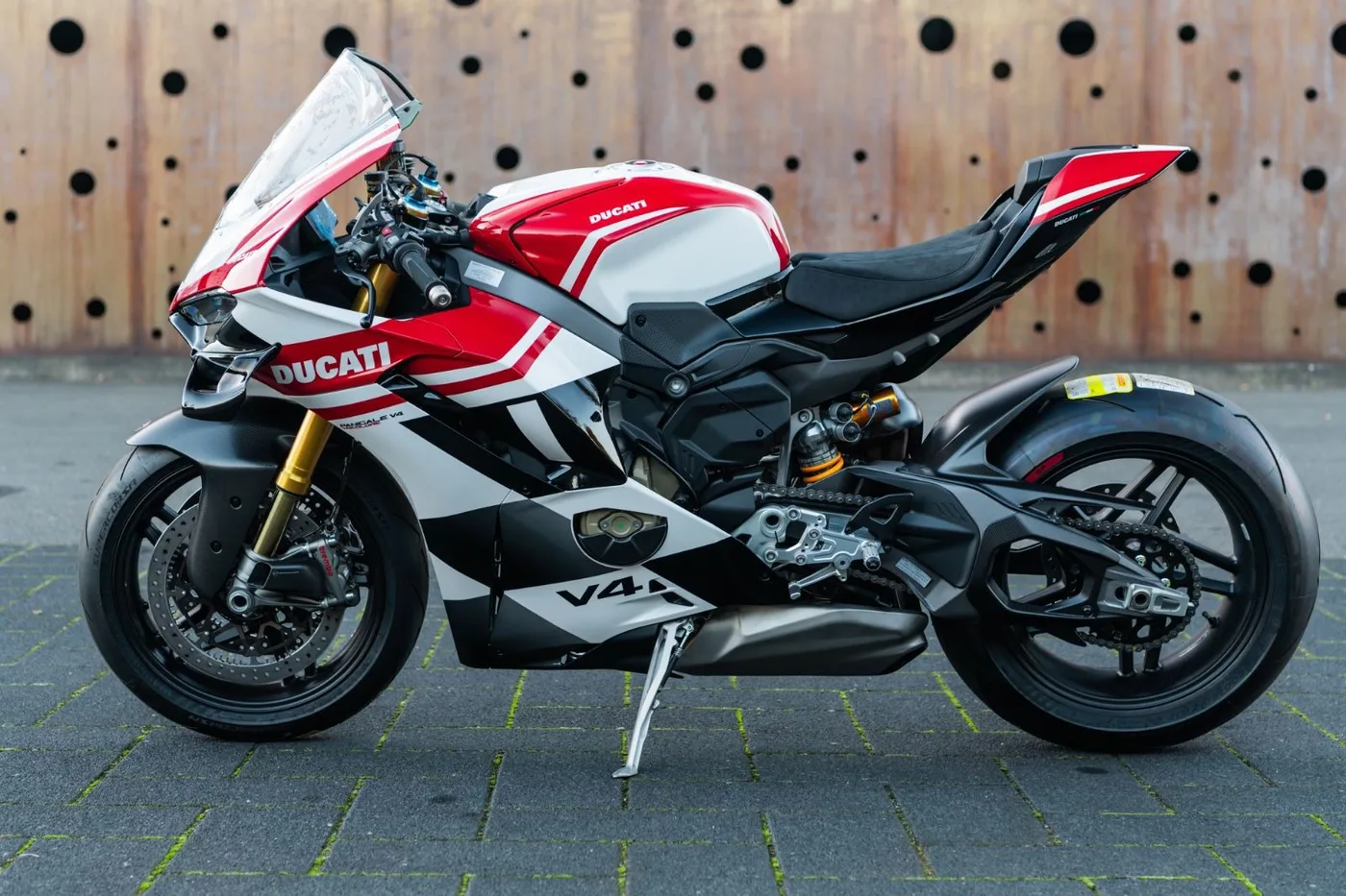 Ducati Panigale V4 angeboten von einem Händler für Luxusmotorräder in Gronau, Deutschland, Foto 3 von 15