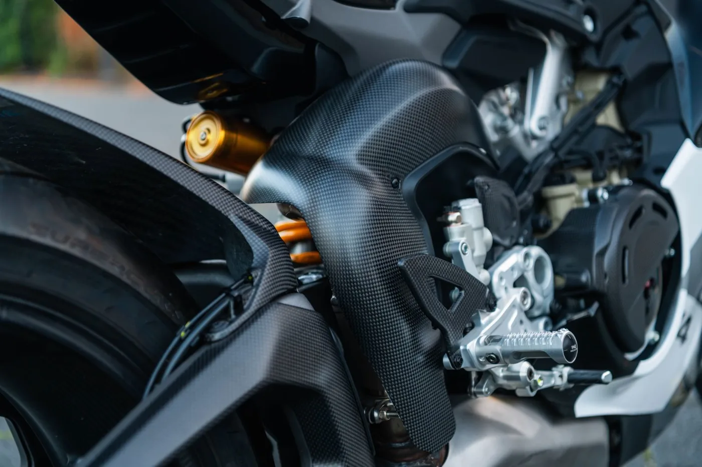 Ducati Panigale V4 angeboten von einem Händler für Luxusmotorräder in Gronau, Deutschland, Foto 13 von 15