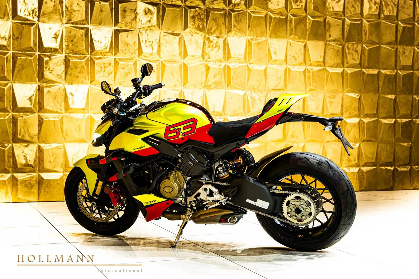 Ducati Streetfighter V4 proposée par un concessionnaire spécialisé à Stuhr, Allemagne, photo 4 sur 8