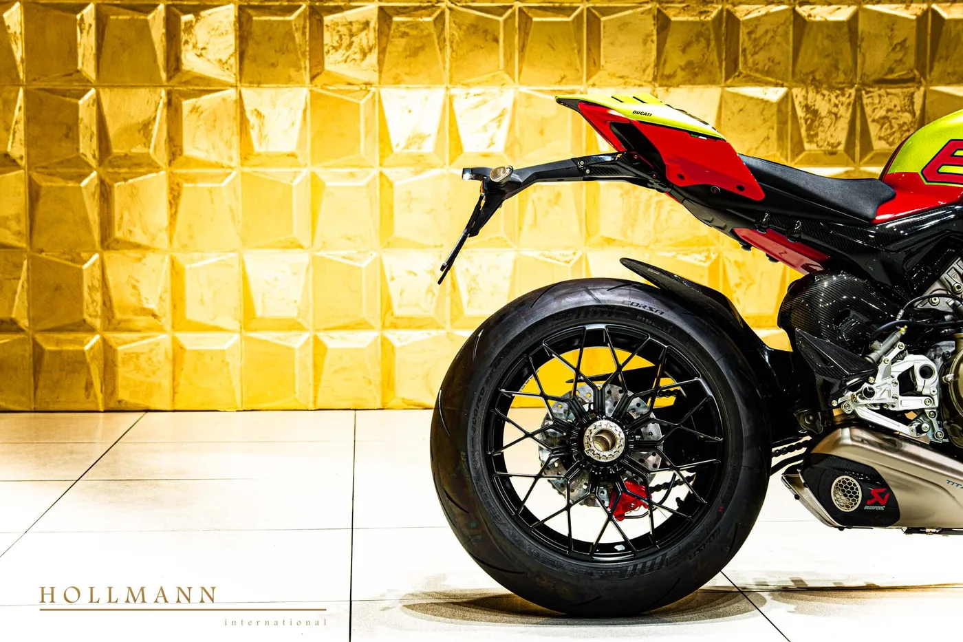 Ducati Streetfighter V4 proposée par un concessionnaire spécialisé à Stuhr, Allemagne, photo 8 sur 8