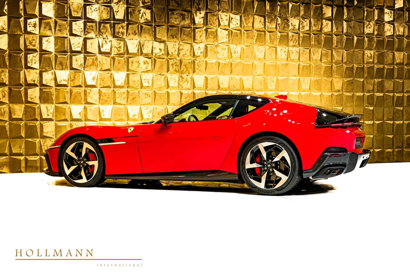 Ferrari 12Cilindri offered by a specialist dealer in Stuhr, Germany, photo 4 of 8