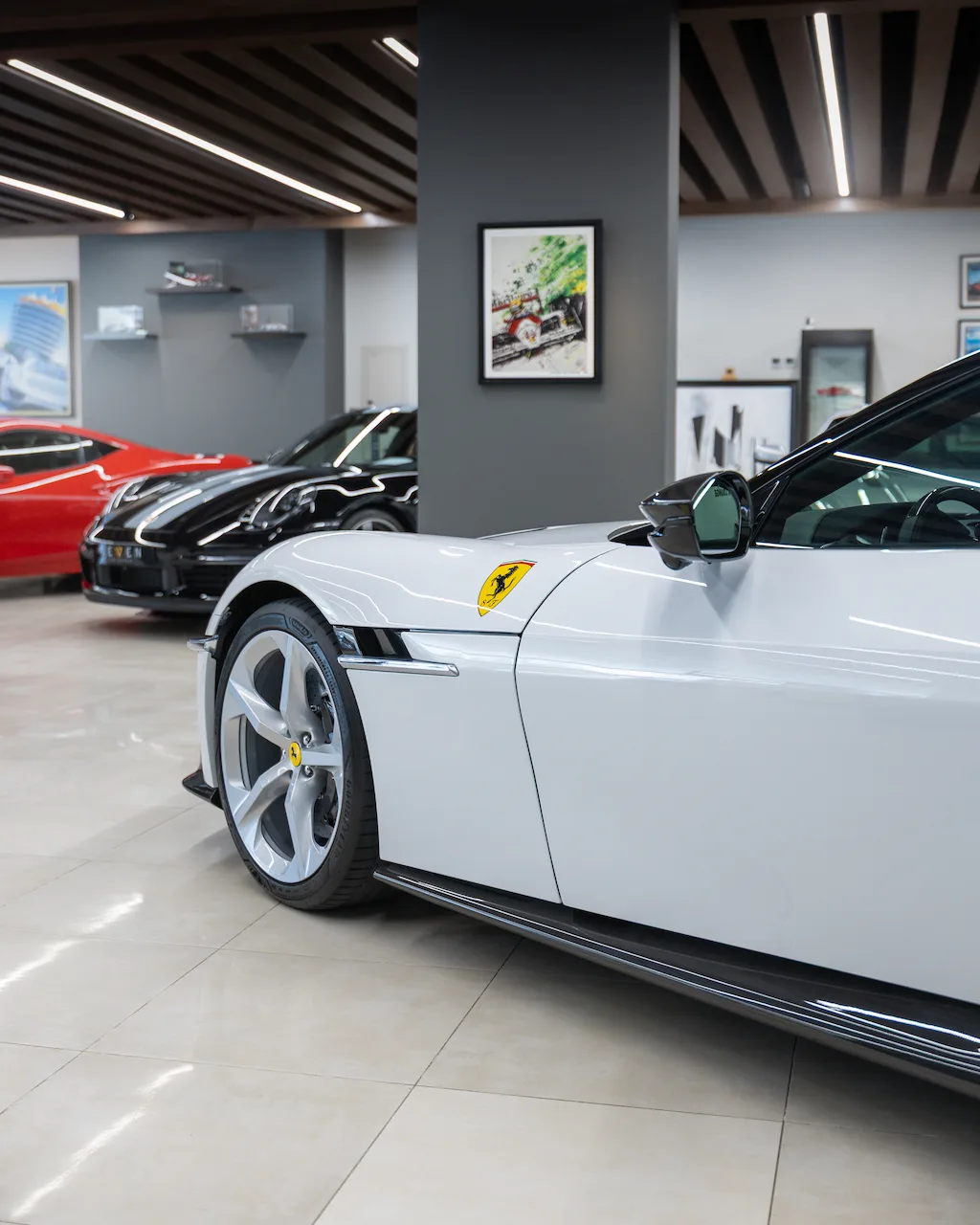 Ferrari 12Cilindri Spider angeboten von einem Supersportwagenhändler in Riyadh, Saudi-Arabien, Foto 14 von 21