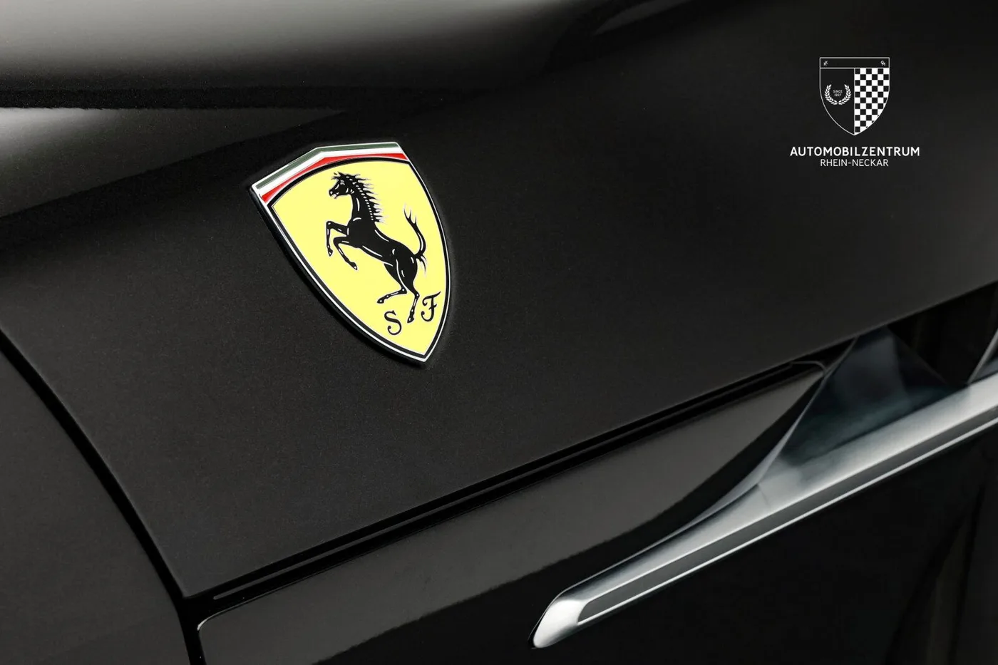 Ferrari 12Cilindri Spider angeboten von einem Supersportwagenhändler in Viernheim, Deutschland, Foto 11 von 25