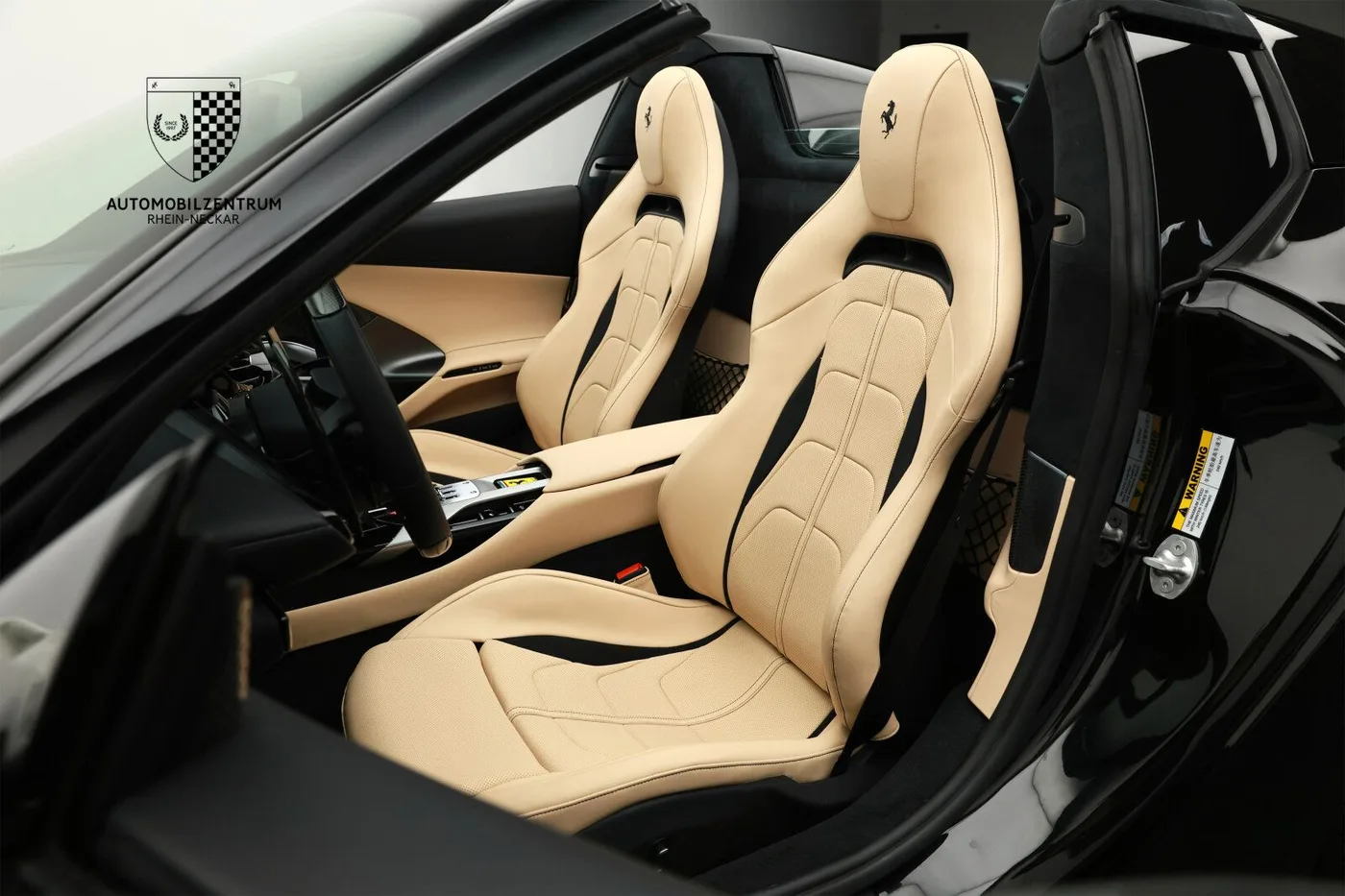 Ferrari 12Cilindri Spider angeboten von einem Supersportwagenhändler in Viernheim, Deutschland, Foto 16 von 25