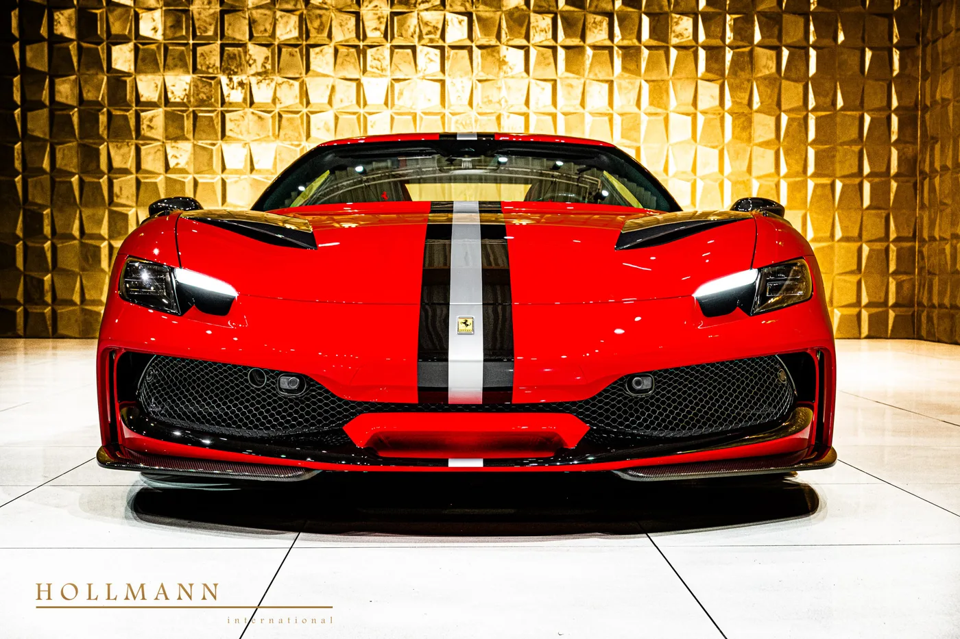 Ferrari 296 GTB offered by a specialist dealer in Stuhr, Germany, photo 3 of 8