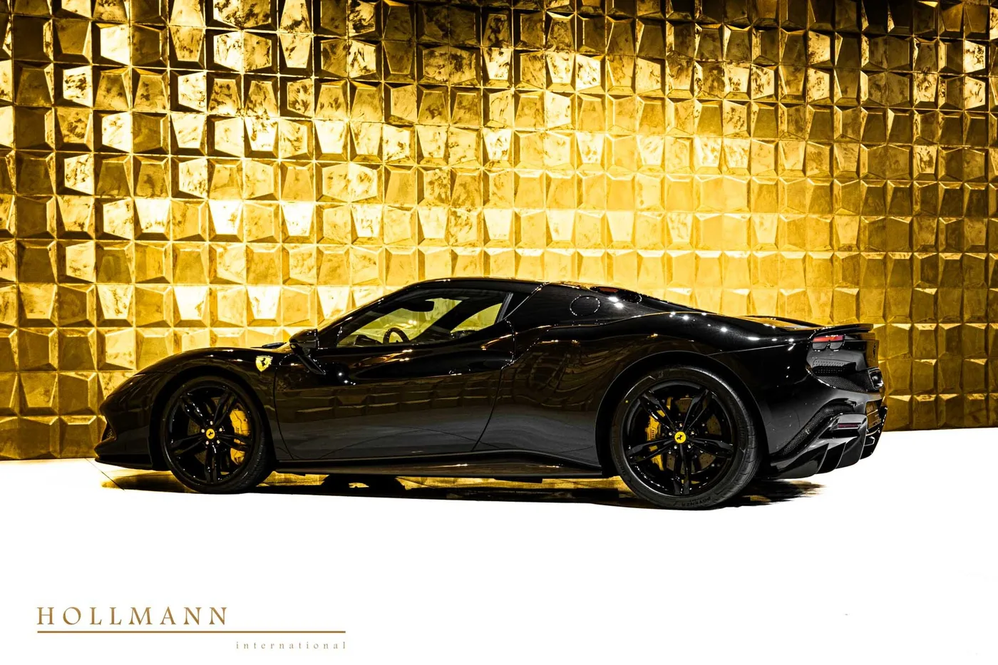 Ferrari 296 GTB offered by a specialist dealer in Stuhr, Germany, photo 4 of 8