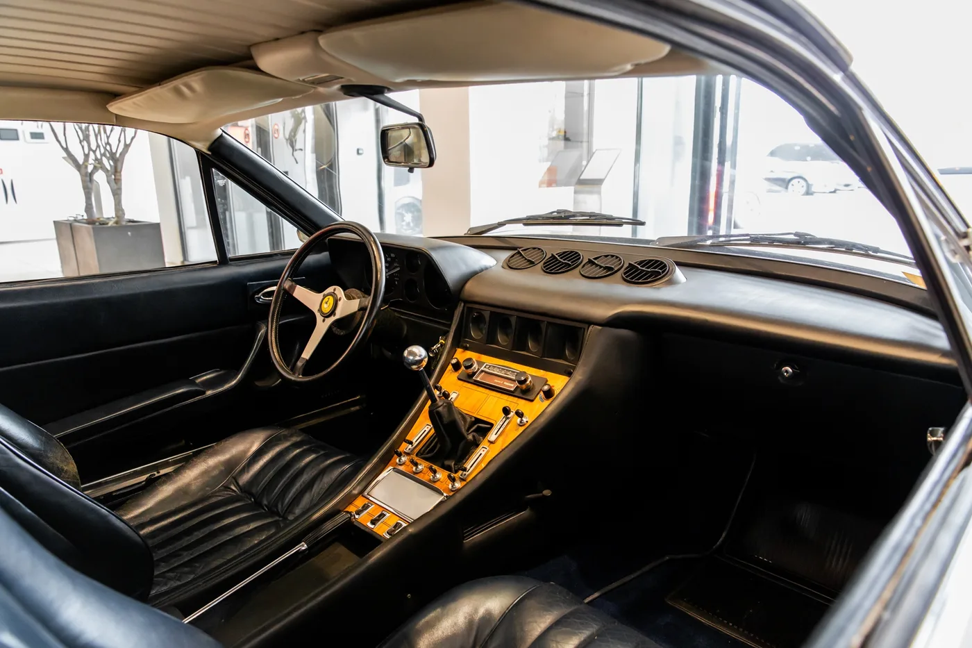 Ferrari 365 GTC/4 offered by a specialist dealer in Hengelo, Netherlands, photo 7 of 15