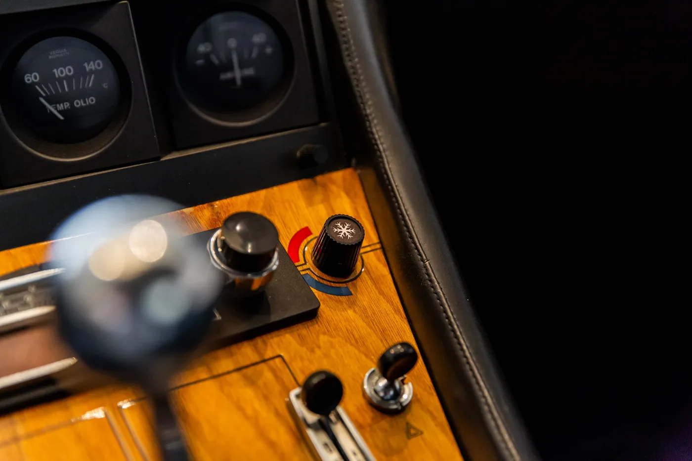 Ferrari 365 GTC/4 offered by a specialist dealer in Hengelo, Netherlands, photo 9 of 15