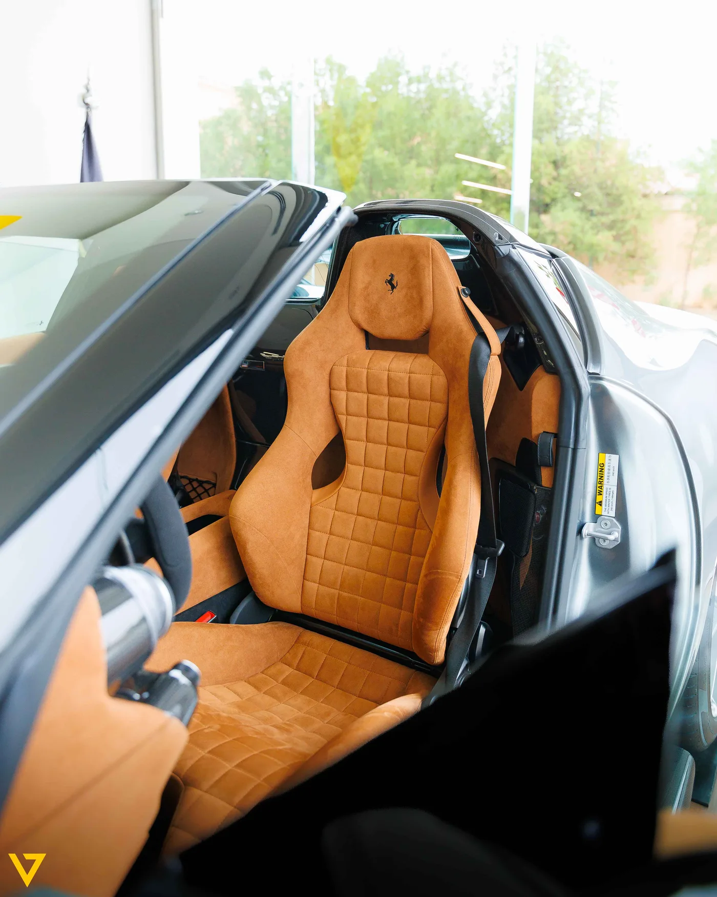 2024 Ferrari 812 Competizione Aperta angeboten von einem Supersportwagenhändler in Riyadh, Saudi-Arabien, Foto 10 von 19