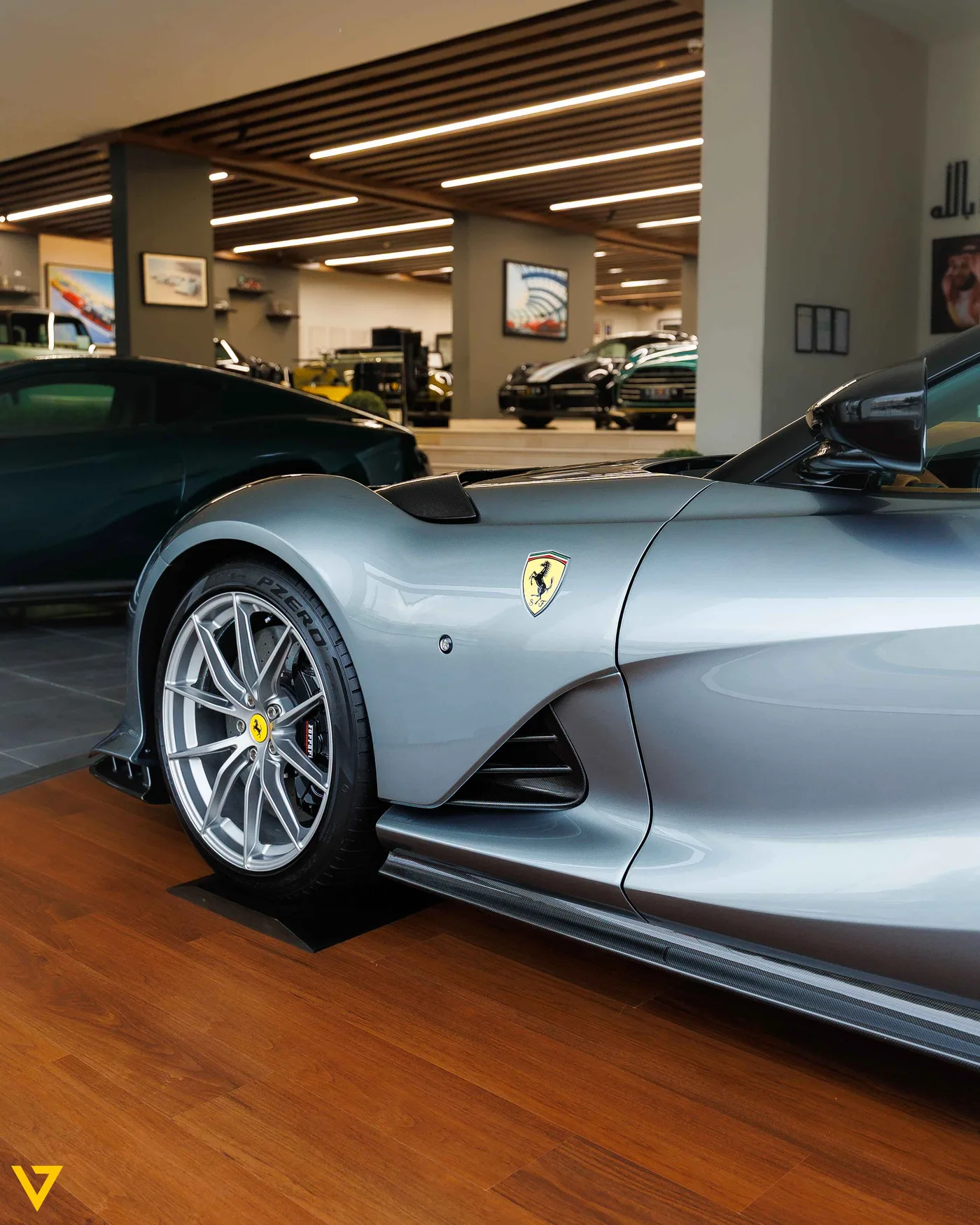 2024 Ferrari 812 Competizione Aperta angeboten von einem Supersportwagenhändler in Riyadh, Saudi-Arabien, Foto 16 von 19