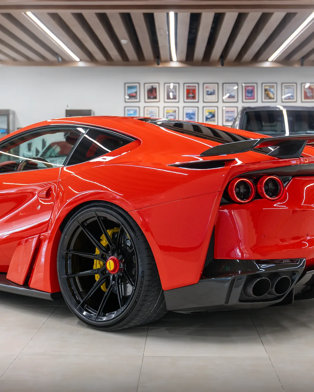 Ferrari 812 Superfast angeboten von einem Supersportwagenhändler in Riyadh, Saudi-Arabien, Foto 16 von 20