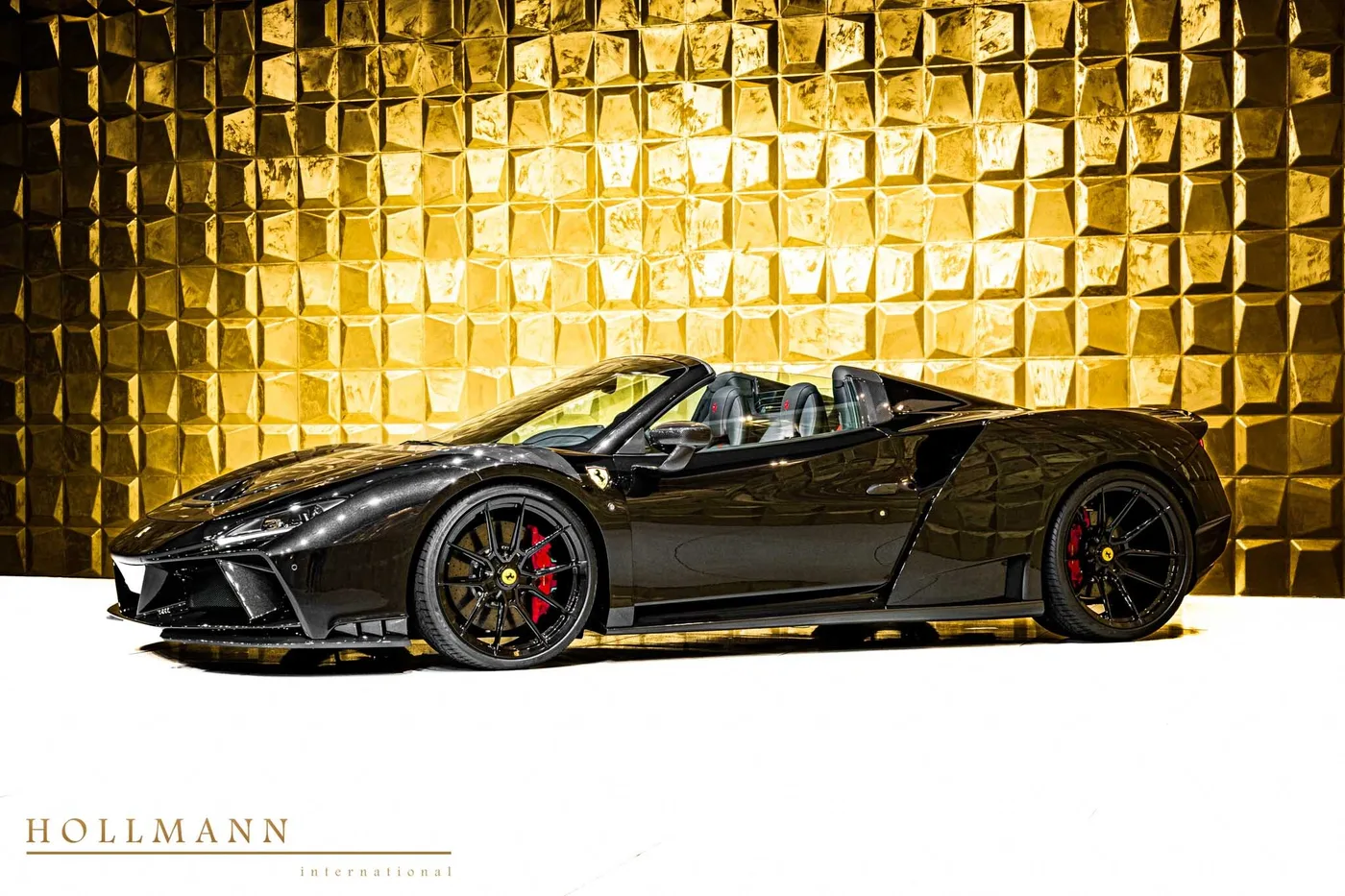 Ferrari F8 Spider proposée par un concessionnaire spécialisé à Stuhr, Allemagne, photo 6 sur 8