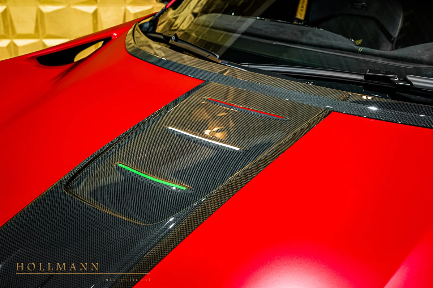 Ferrari Purosangue proposée par un concessionnaire spécialisé à Stuhr, Allemagne, photo 5 sur 8