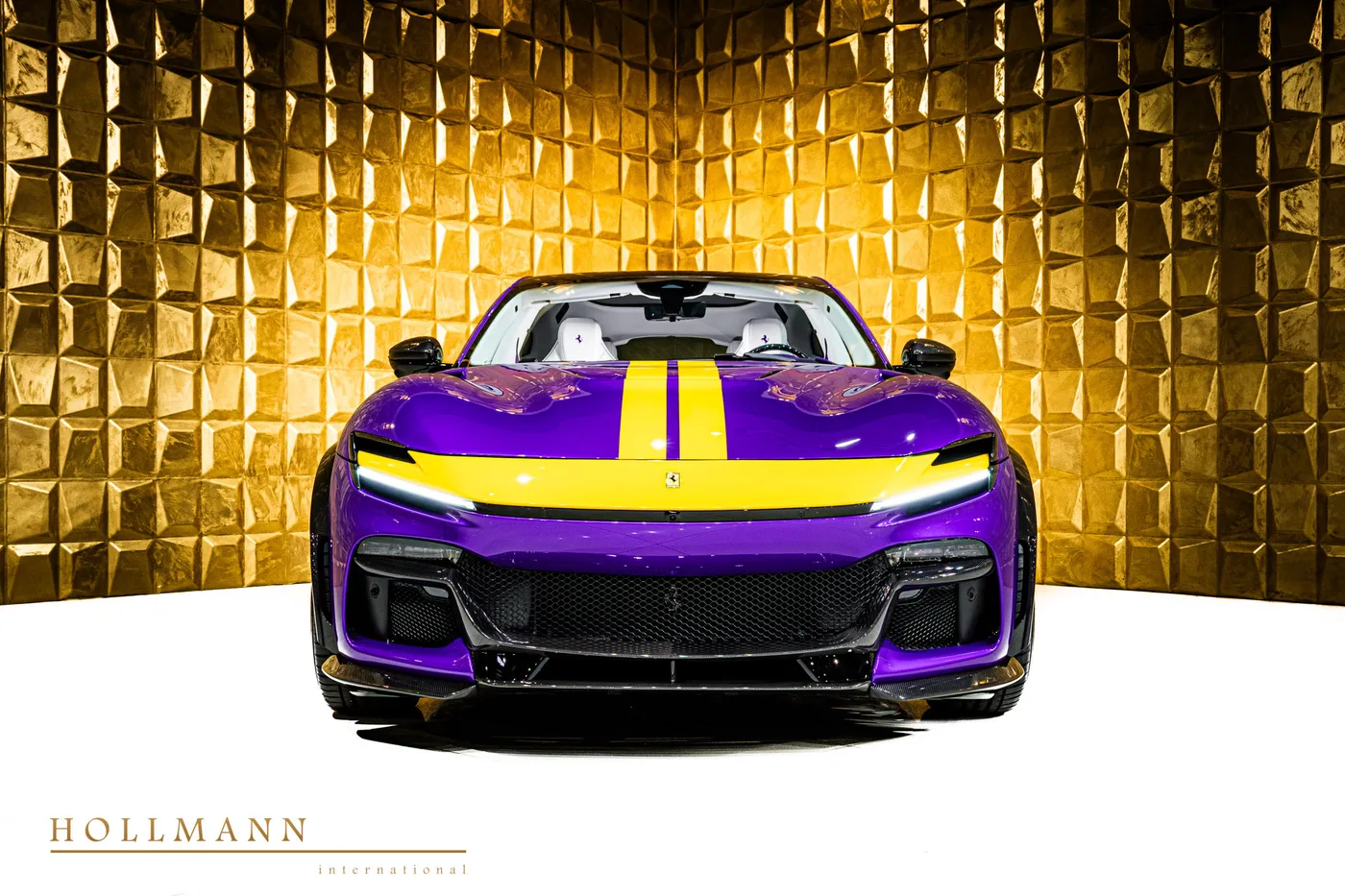 Ferrari Purosangue proposée par un concessionnaire spécialisé à Stuhr, Allemagne, photo 3 sur 8