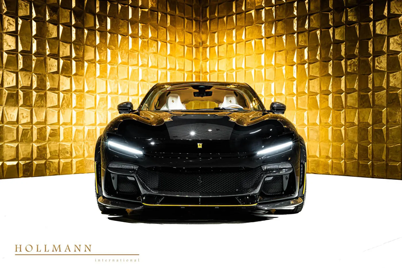 Ferrari Purosangue proposée par un concessionnaire spécialisé à Stuhr, Allemagne, photo 2 sur 8
