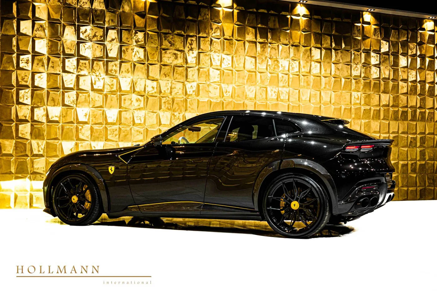 Ferrari Purosangue proposée par un concessionnaire spécialisé à Stuhr, Allemagne, photo 6 sur 8