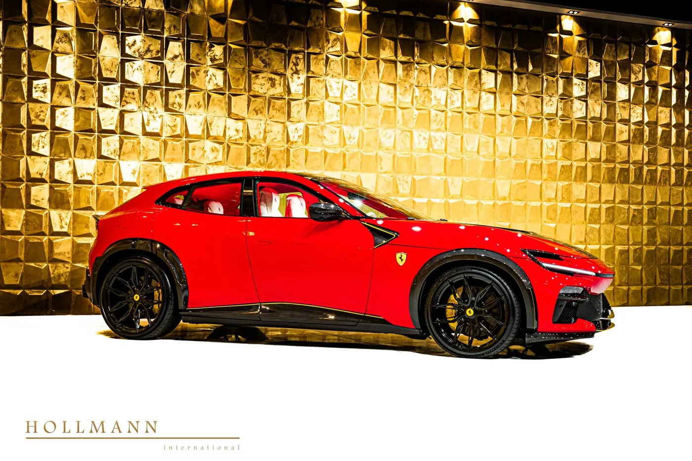 Ferrari Purosangue proposée par un concessionnaire spécialisé à Stuhr, Allemagne, photo 2 sur 8