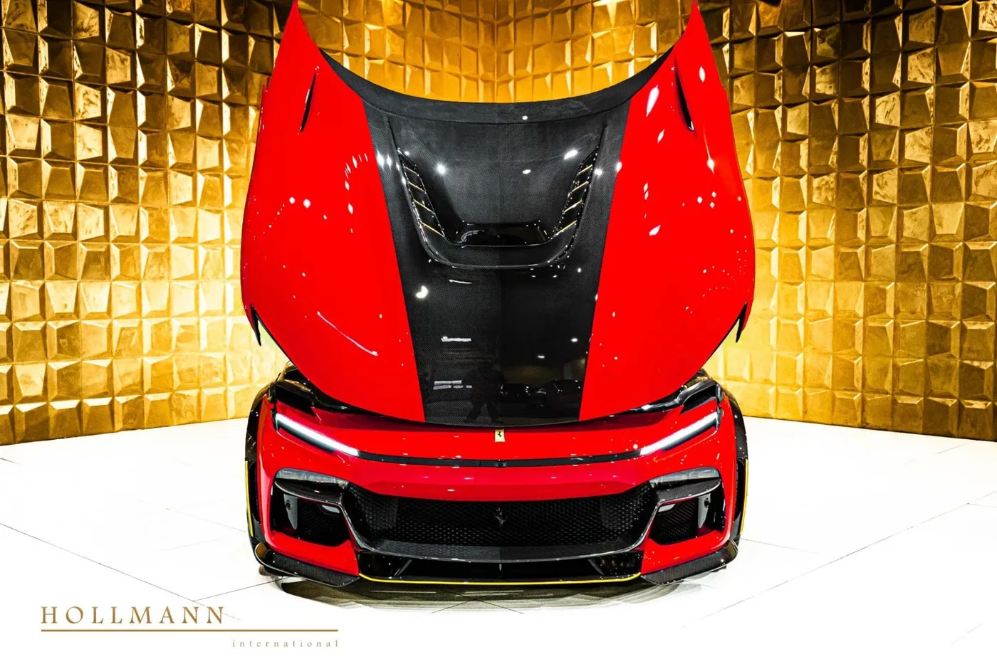 Ferrari Purosangue proposée par un concessionnaire spécialisé à Stuhr, Allemagne, photo 4 sur 8