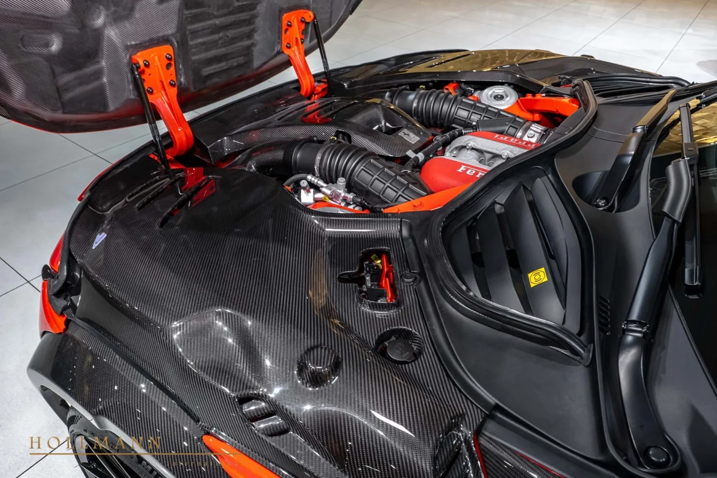 Ferrari Purosangue proposée par un concessionnaire spécialisé à Stuhr, Allemagne, photo 5 sur 8