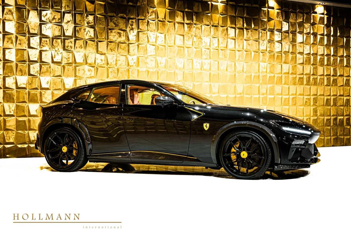 Ferrari Purosangue proposée par un concessionnaire spécialisé à Stuhr, Allemagne, photo 2 sur 8
