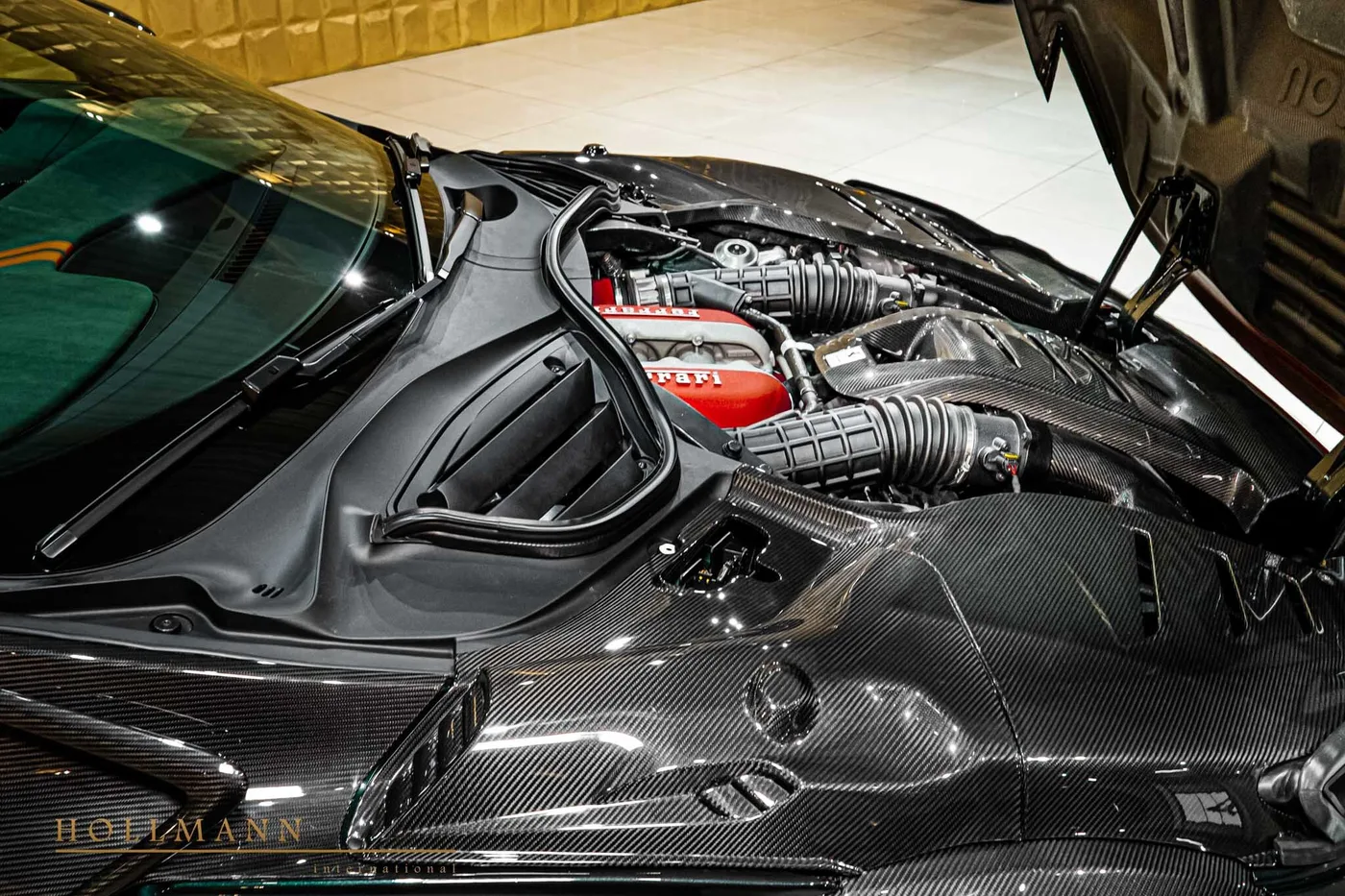 Ferrari Purosangue proposée par un concessionnaire spécialisé à Stuhr, Allemagne, photo 4 sur 8