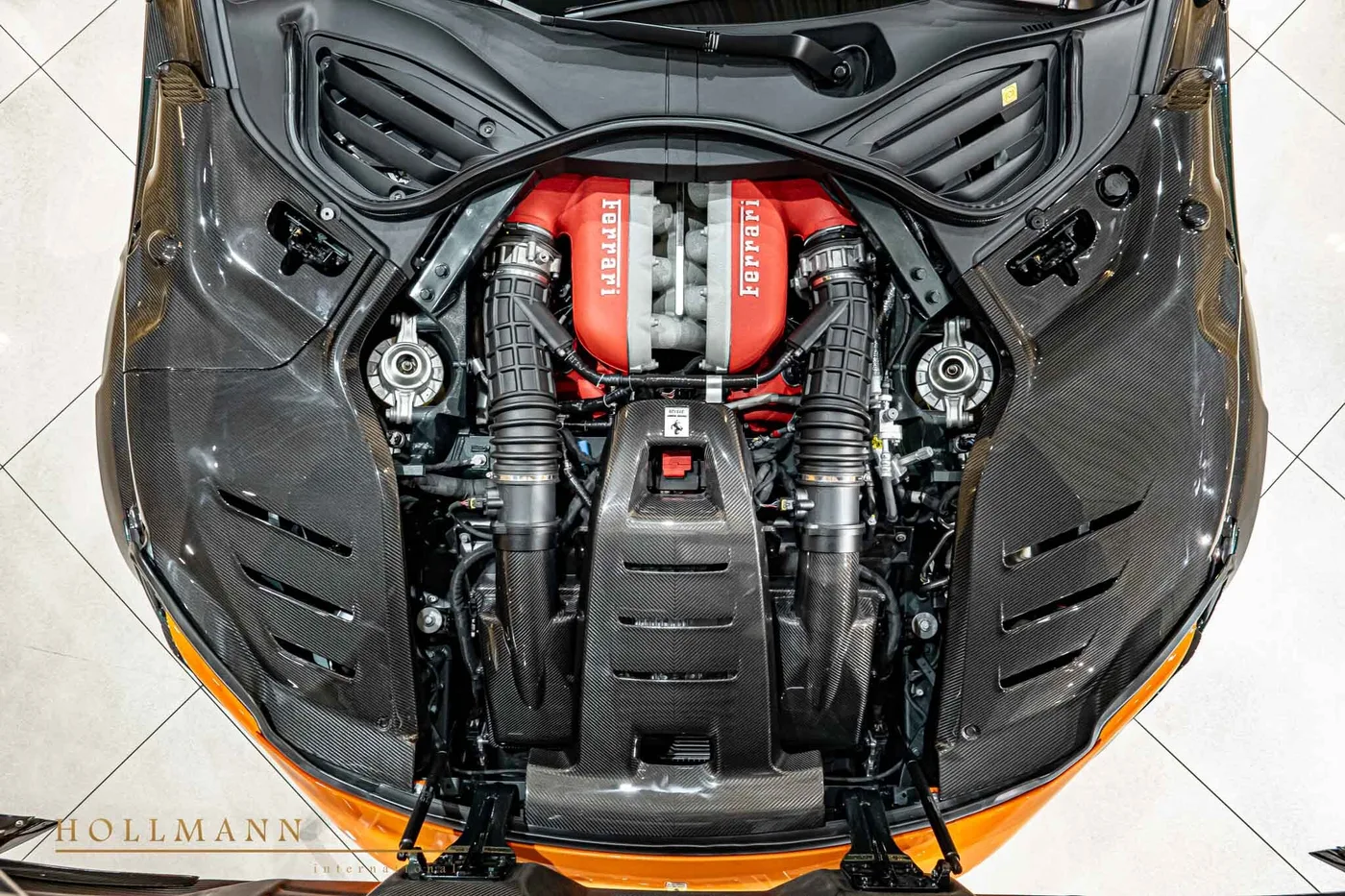 Ferrari Purosangue proposée par un concessionnaire spécialisé à Stuhr, Allemagne, photo 5 sur 8
