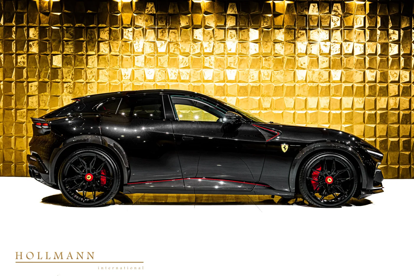 Ferrari Purosangue proposée par un concessionnaire spécialisé à Stuhr, Allemagne, photo 5 sur 8