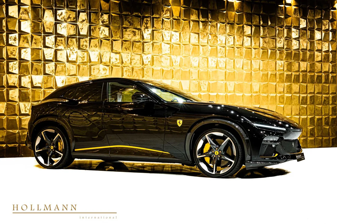 Ferrari Purosangue proposée par un concessionnaire spécialisé à Stuhr, Allemagne, photo 2 sur 8
