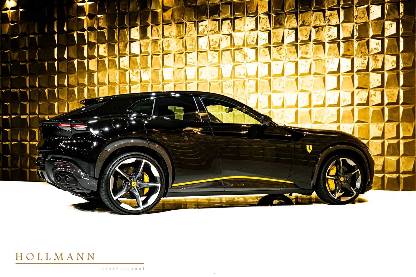 Ferrari Purosangue proposée par un concessionnaire spécialisé à Stuhr, Allemagne, photo 3 sur 8