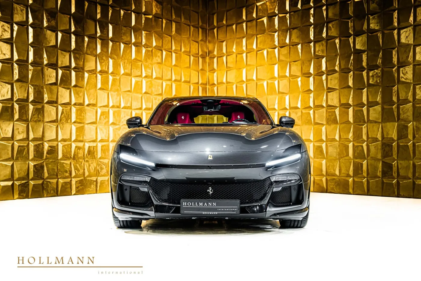 Ferrari Purosangue proposée par un concessionnaire spécialisé à Stuhr, Allemagne, photo 3 sur 8