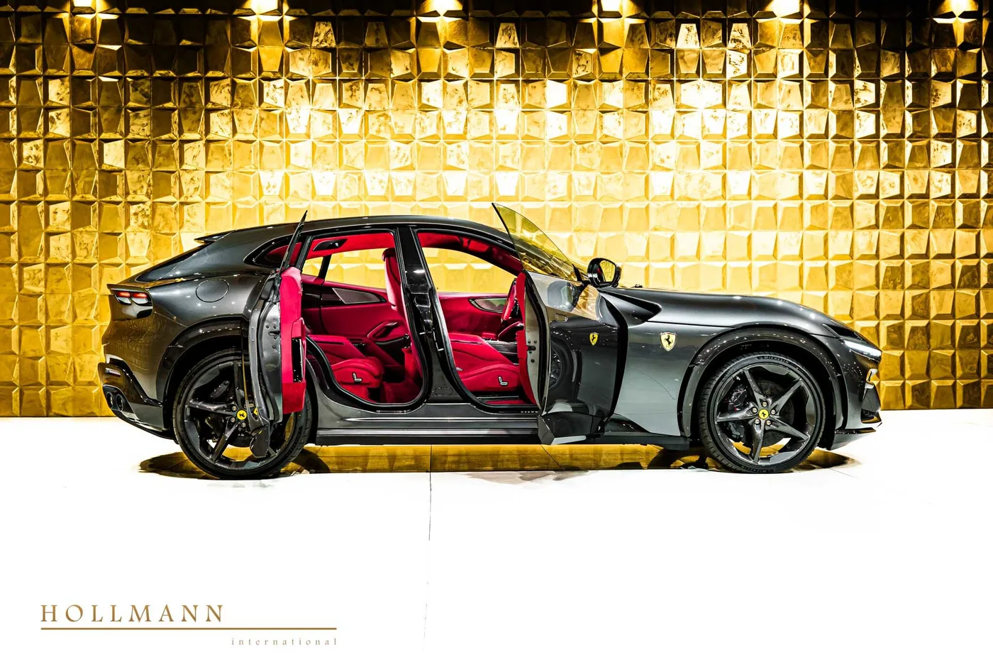 Ferrari Purosangue proposée par un concessionnaire spécialisé à Stuhr, Allemagne, photo 6 sur 8