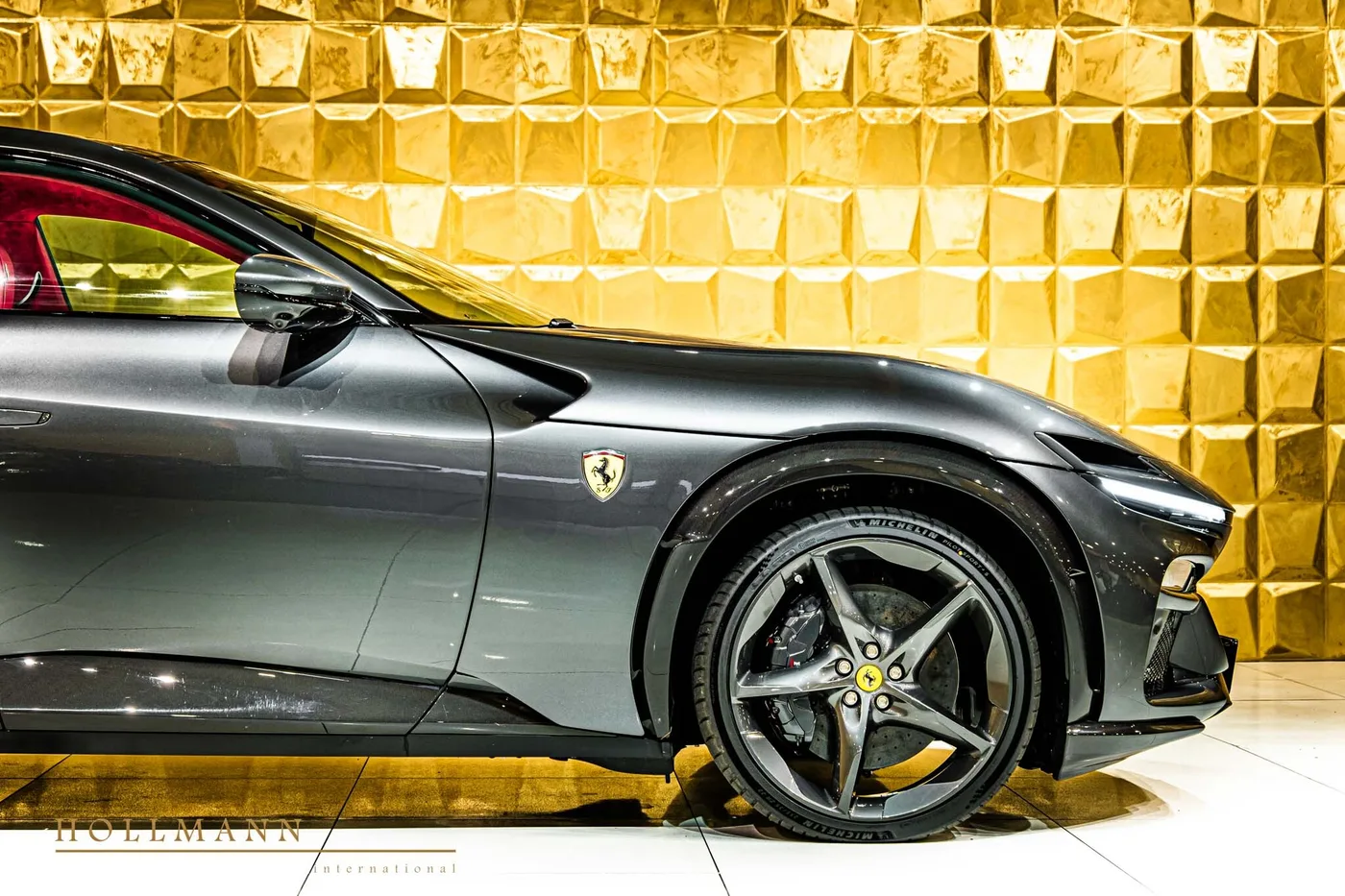 Ferrari Purosangue proposée par un concessionnaire spécialisé à Stuhr, Allemagne, photo 8 sur 8