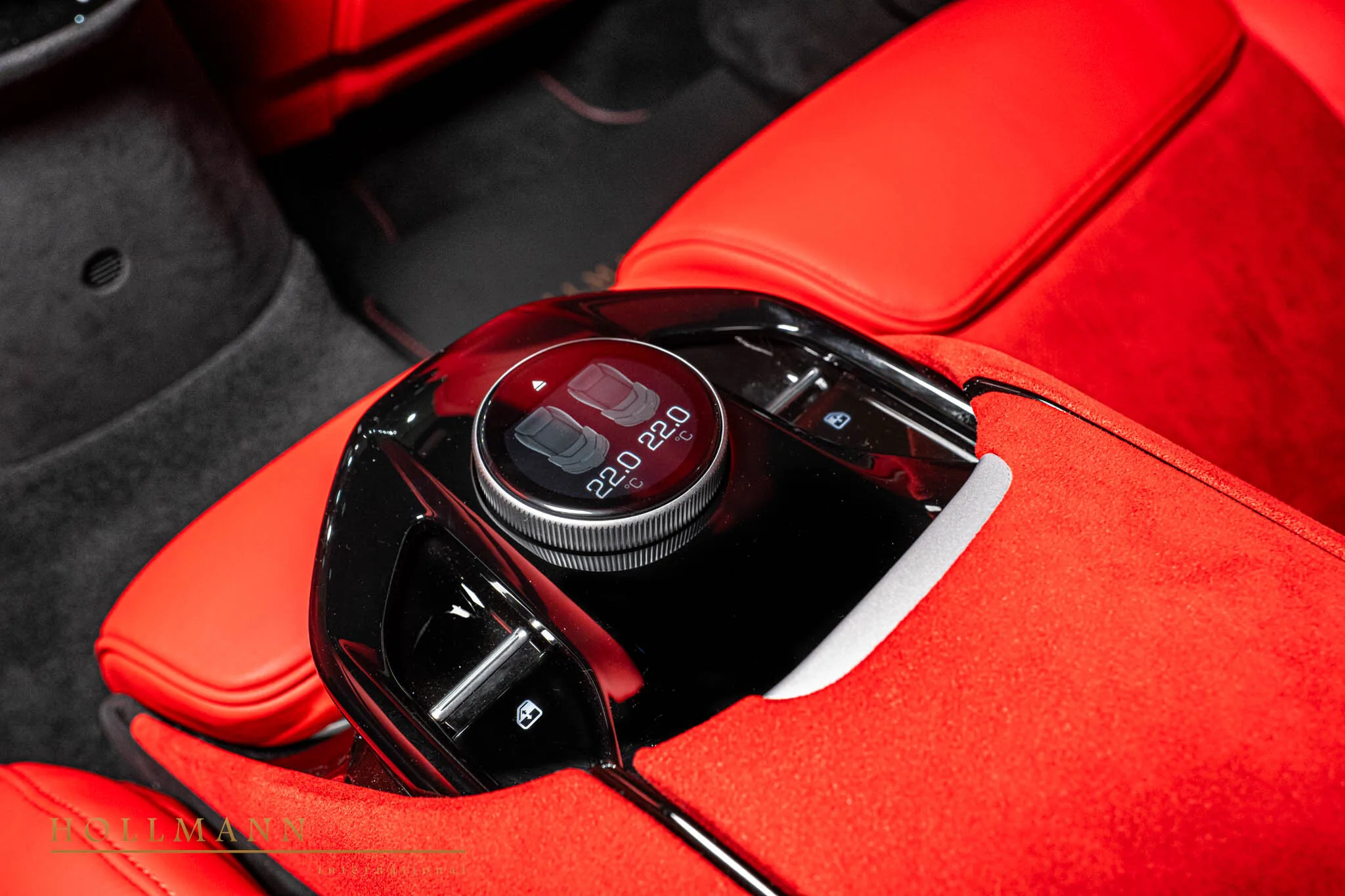 Ferrari Purosangue, 11/17