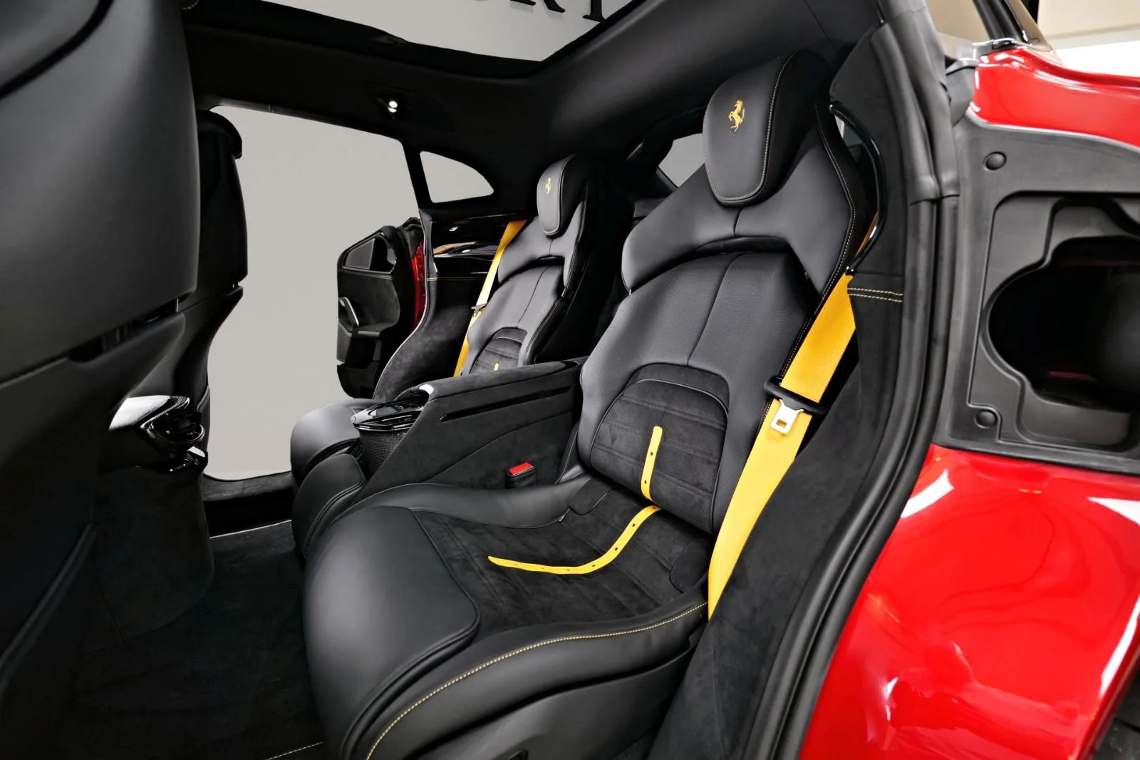 2025 Ferrari Purosangue, 20/25